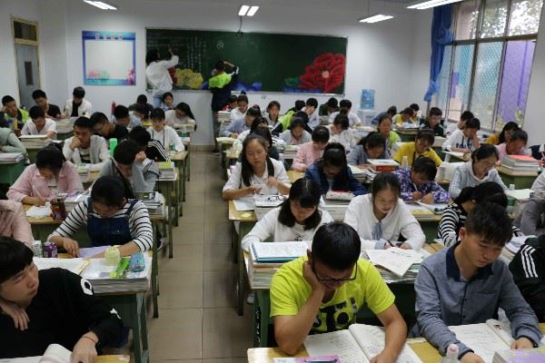西昌市川興中學2018年錄取分數線