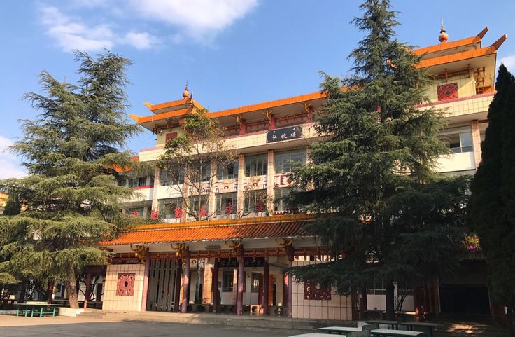 涼山州民族中學(xué)地址在哪里？