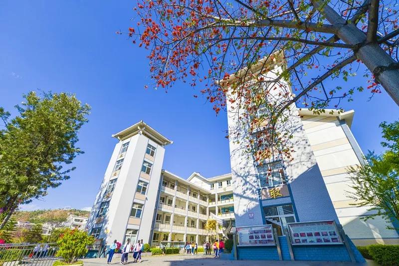 攀枝花大河中學辦學成果是什么？