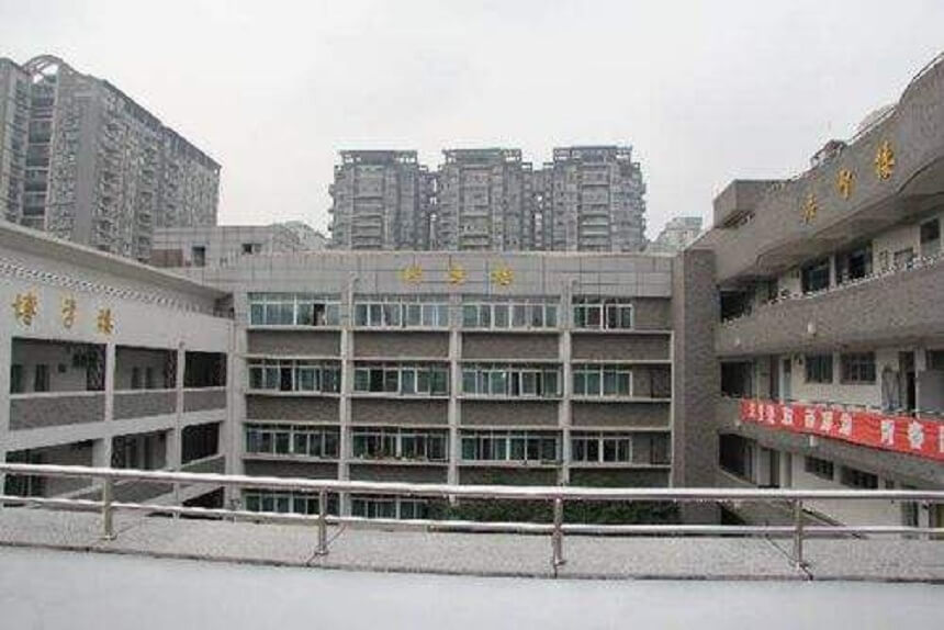 ?成都樹德協(xié)進(jìn)中學(xué)學(xué)校環(huán)境怎么樣？