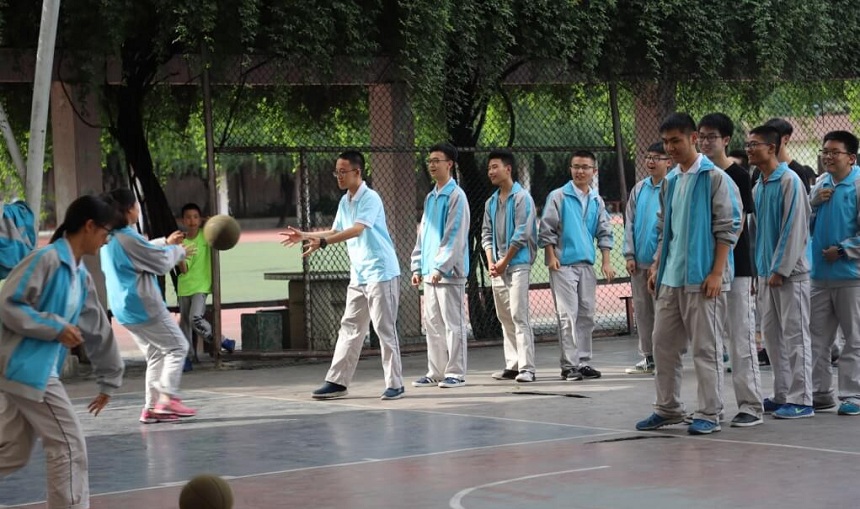 西南交通大學(xué)附屬中學(xué)近幾年中考錄取情況？