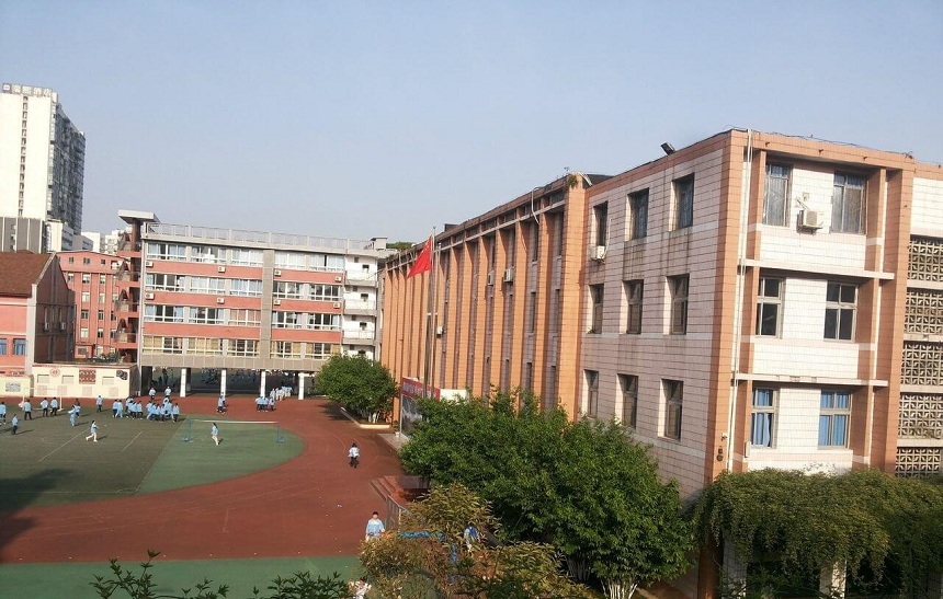 通錦中學環(huán)境怎么樣？