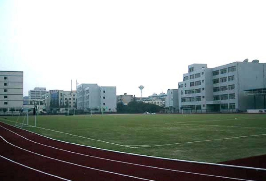 成都第二十中學(xué)校園環(huán)境好不好、怎么樣？