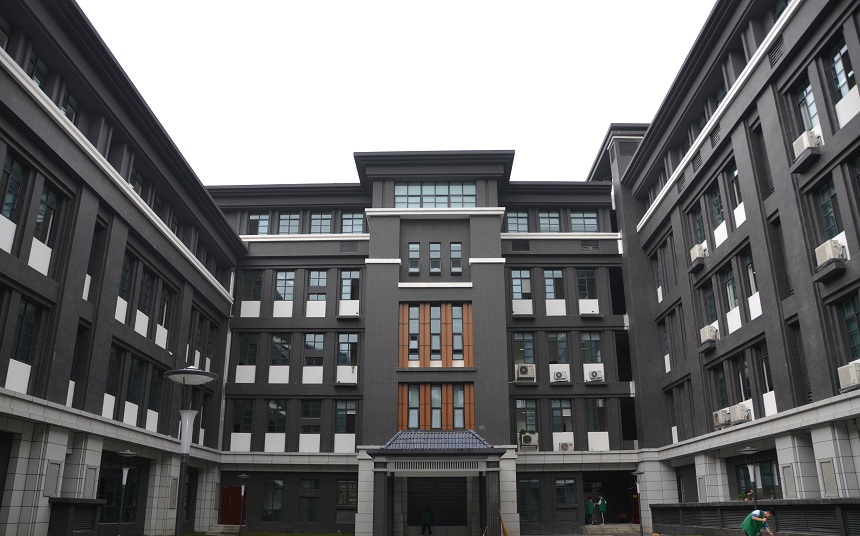 成都第二十中學(xué)校園環(huán)境好不好、怎么樣？
