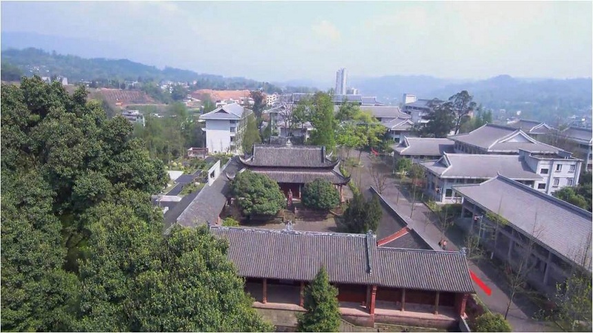名山中學教學質量怎么樣？