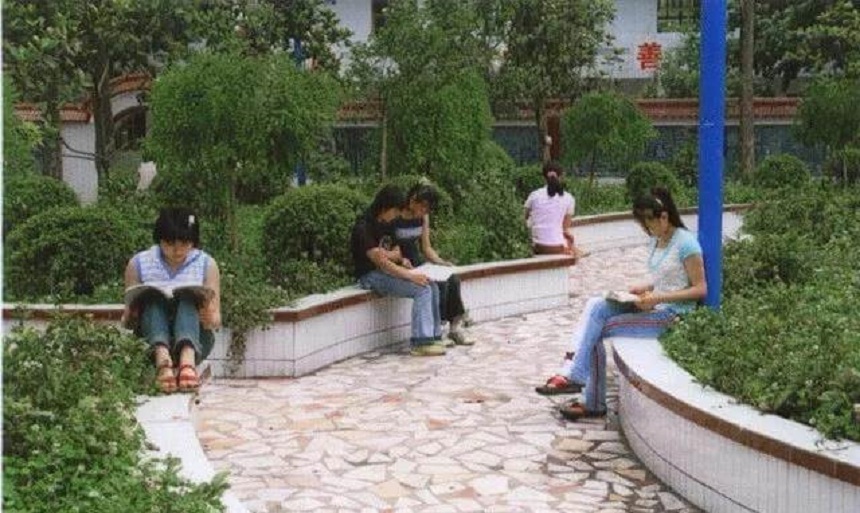 倉(cāng)山中學(xué)怎么樣，這個(gè)學(xué)校好不好？