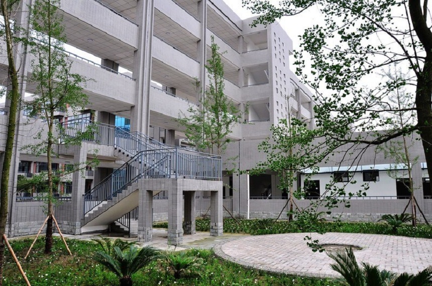 德陽五中地址在哪？