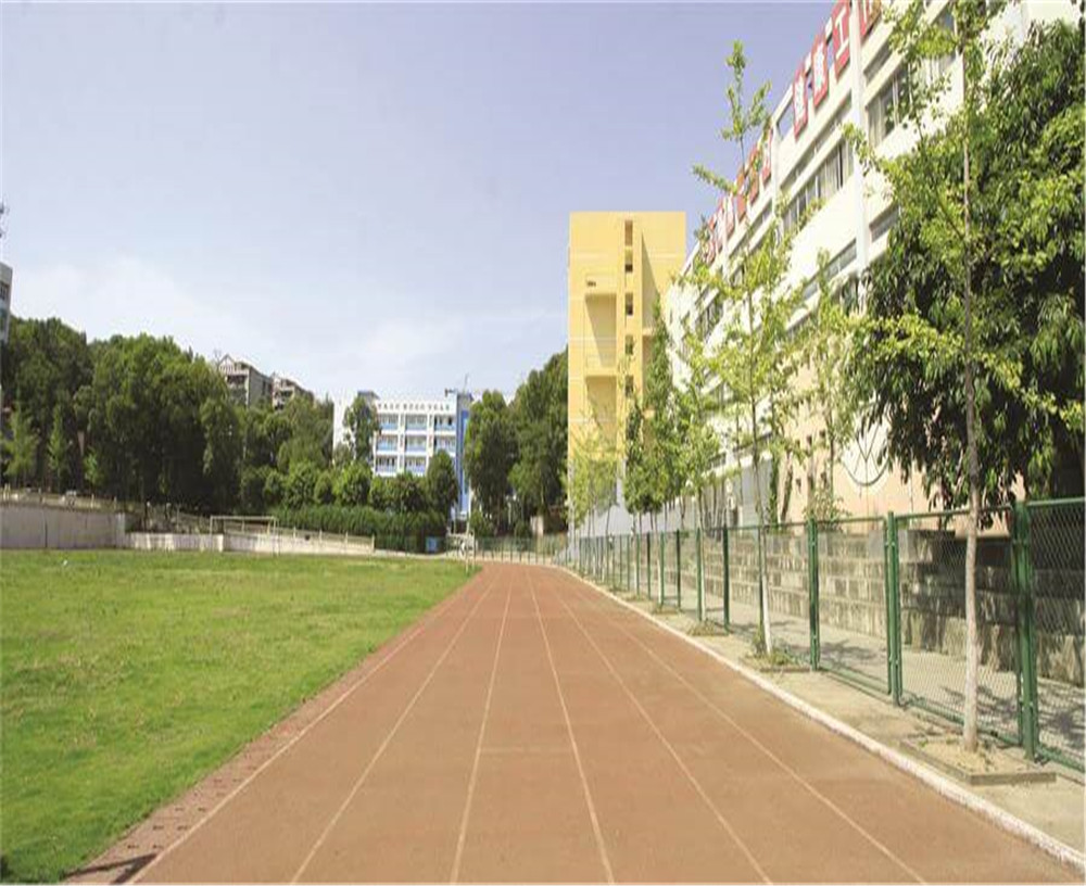 廣元實(shí)驗(yàn)中學(xué)學(xué)校詳細(xì)地址在什么地方？