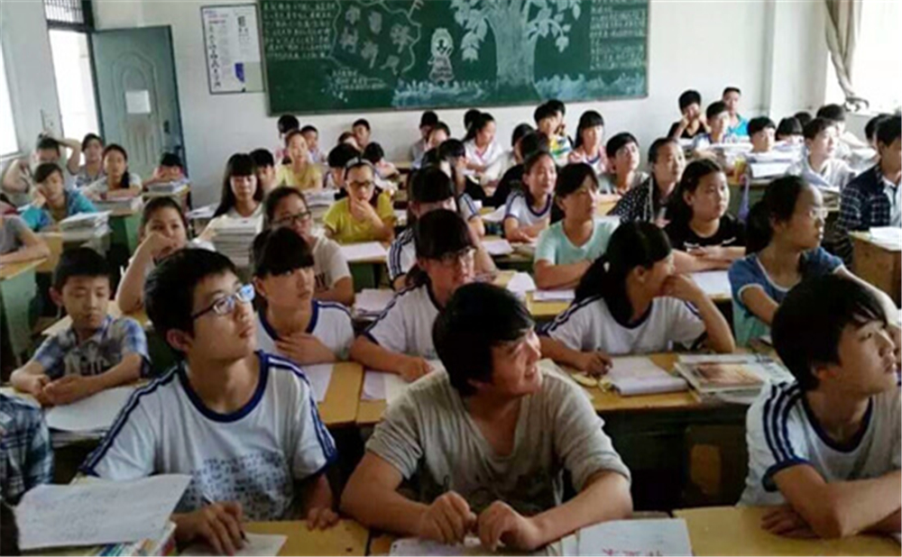 巴中四中學(xué)校詳細(xì)地址在什么地方？