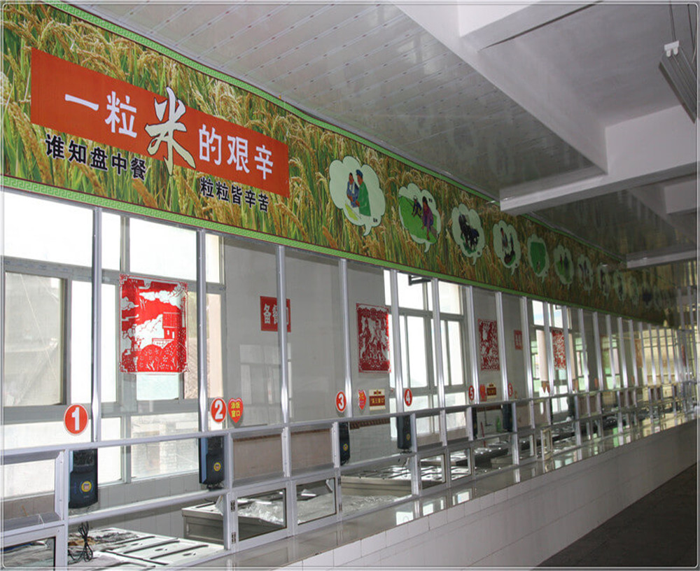 蒼溪實驗中學的環(huán)境怎么樣？