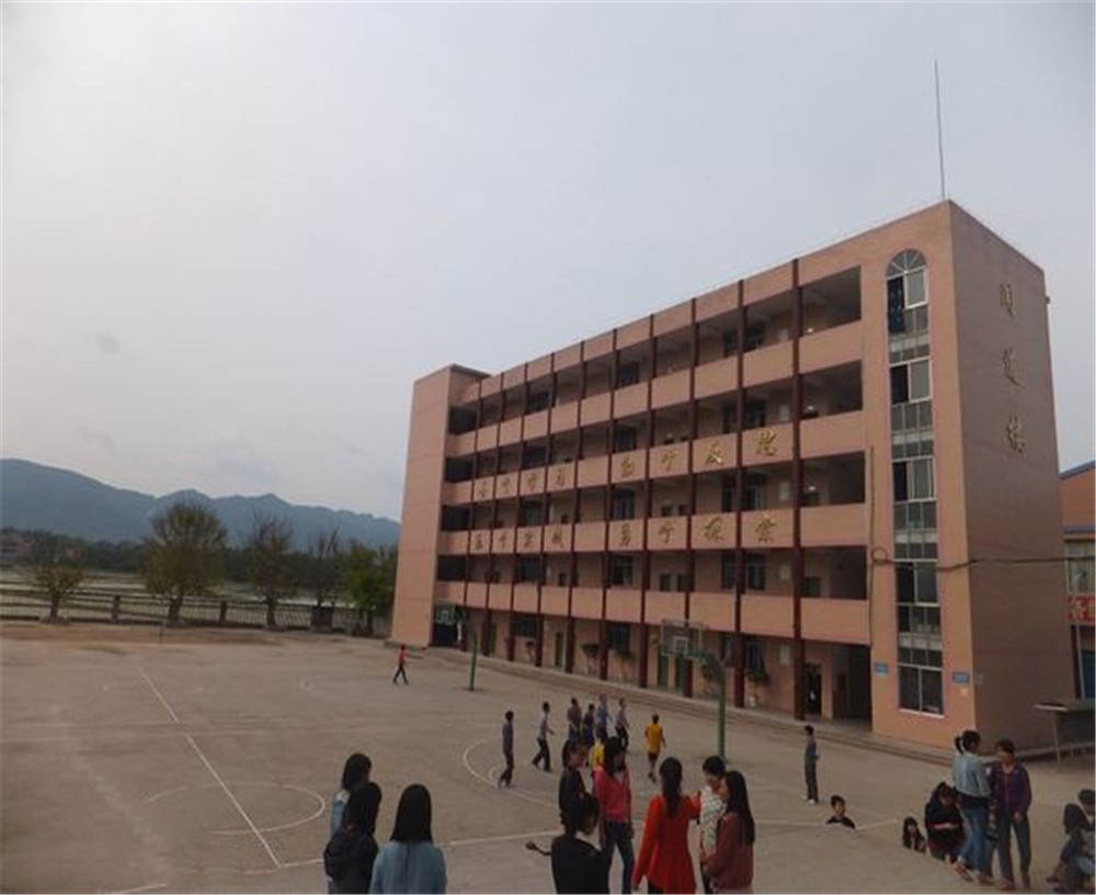 開江縣任市中學(xué)的詳細(xì)地址在什么地方？