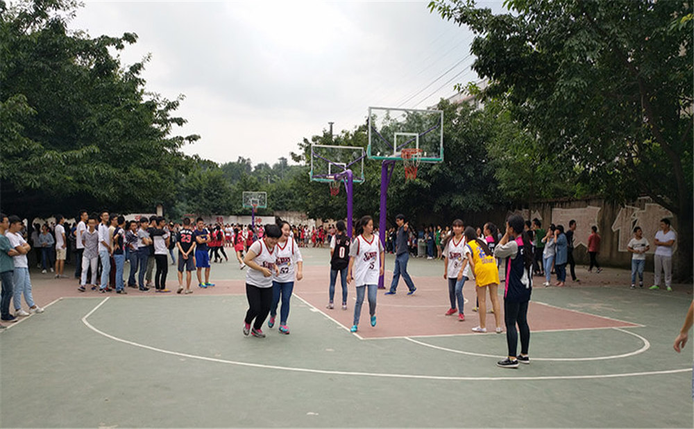 威遠縣自強中學(xué)學(xué)校環(huán)境怎么樣？