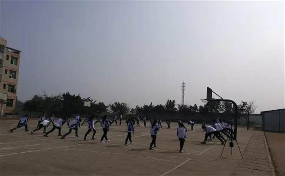 內(nèi)江市第十一中學2020年中考錄取分數(shù)線多少分？