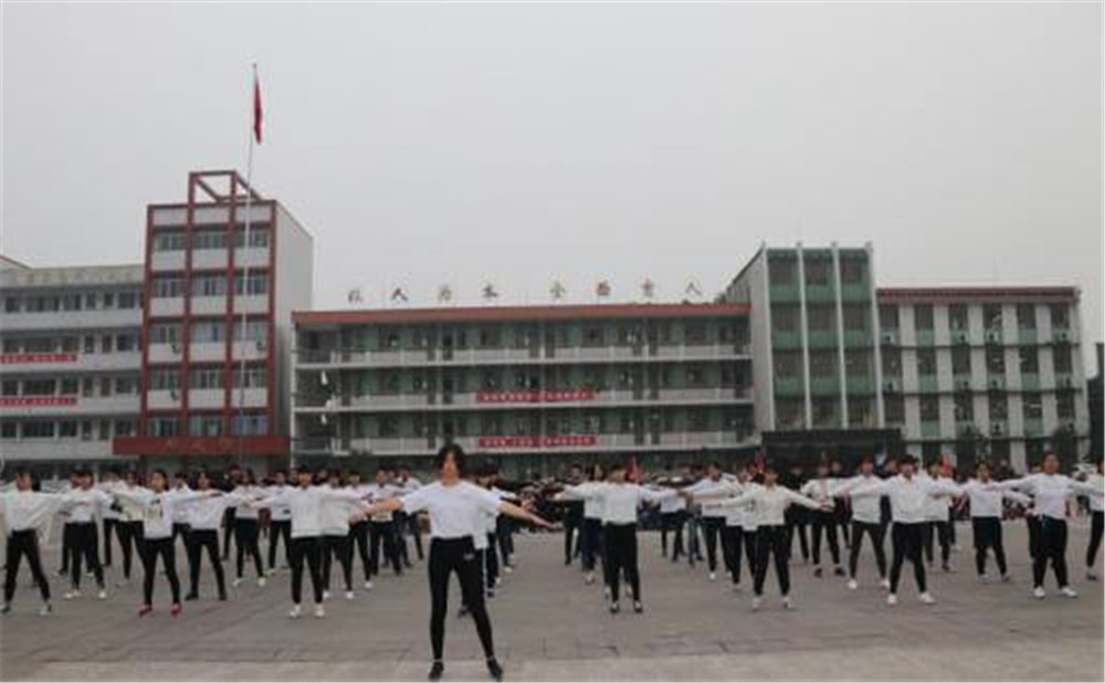 武勝中心中學(xué)的環(huán)境怎么樣？