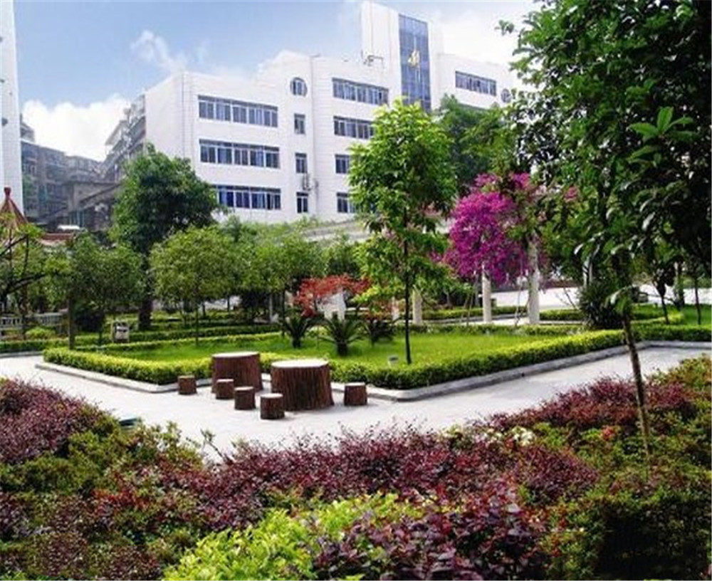 達(dá)州市高級中學(xué)學(xué)校環(huán)境怎么樣？