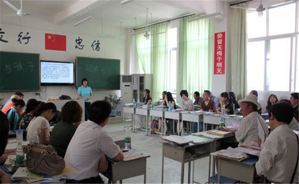 廣安友誼中學(xué)實(shí)驗(yàn)學(xué)校的招辦電話是多少？