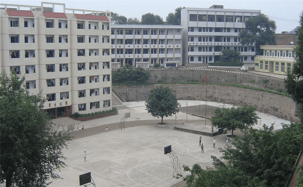 周口中學學校詳細地址在什么地方？