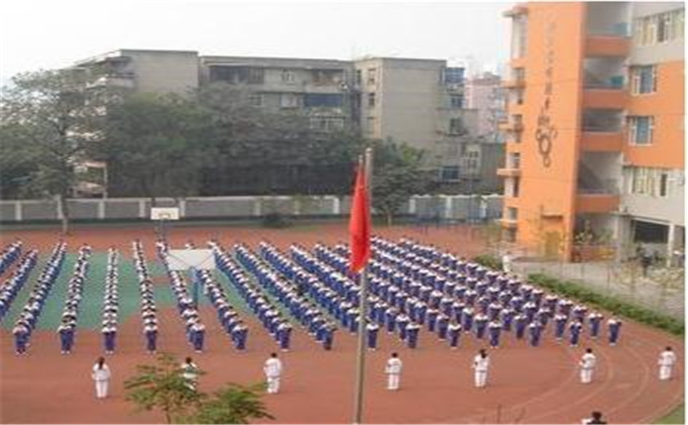 成都市田家炳中學(xué)的高考升學(xué)率高不高？