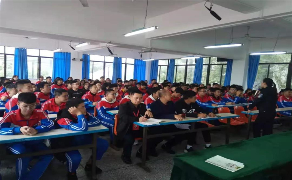 成都文武學(xué)校的高考升學(xué)率高不高？