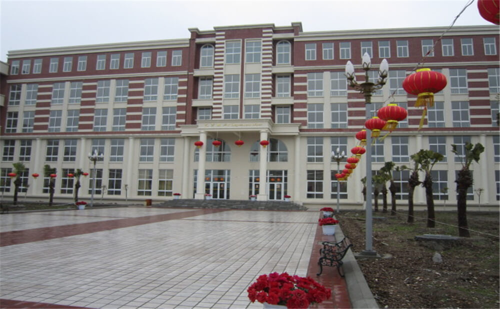 師大三中的高考升學(xué)率是多少？