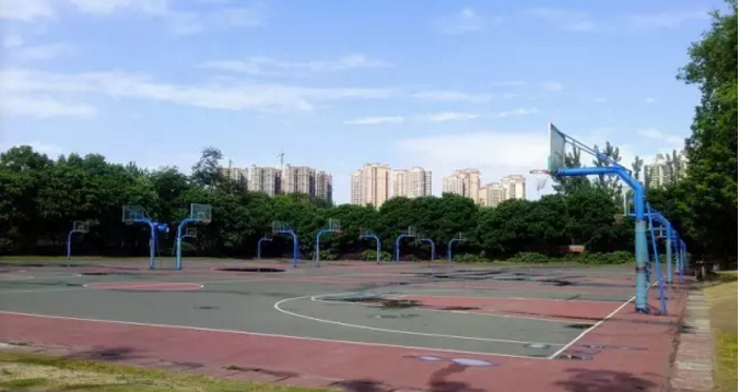 成都實驗外國語學校（西區(qū)）的住宿環(huán)境怎么樣？