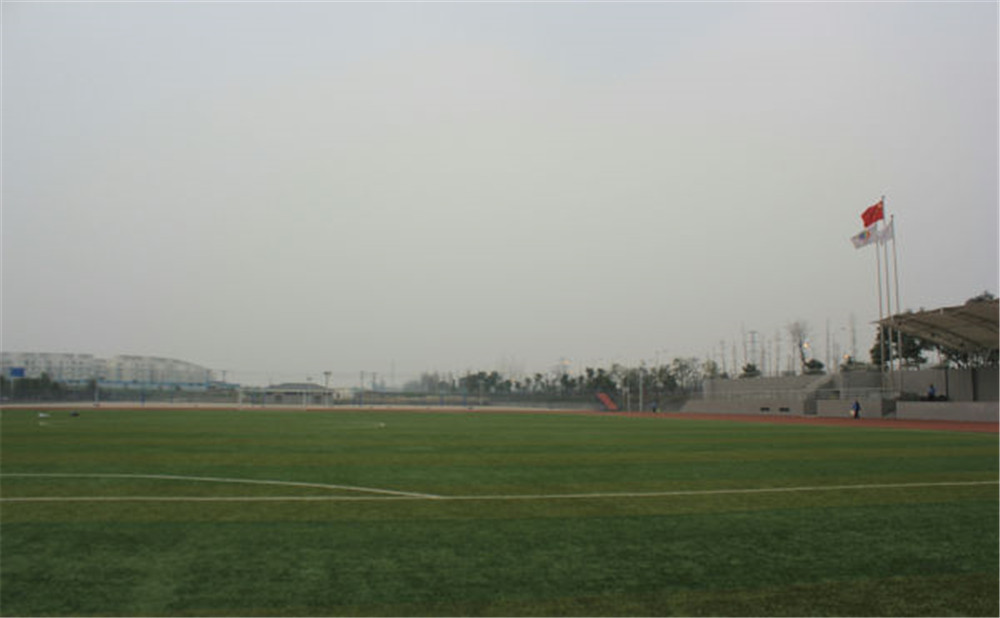 成都七中萬達學(xué)校的高中住宿怎么樣？