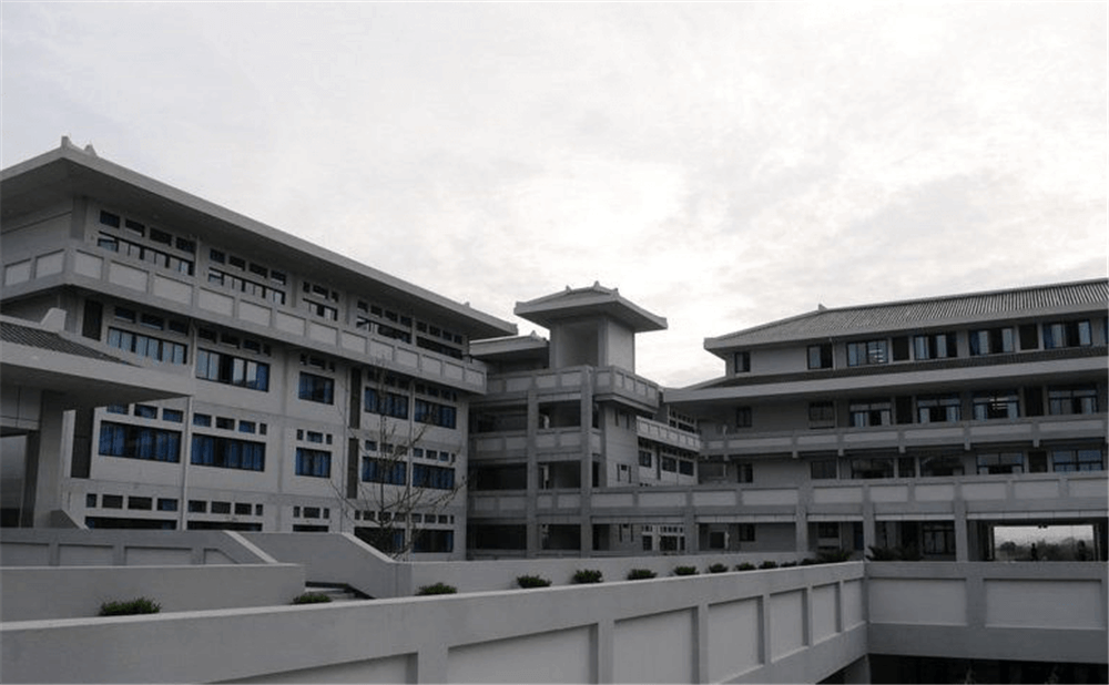 成都石室中學北湖校區(qū)的高中住宿怎么樣？
