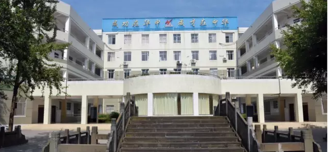 成都市華陽中學(xué)住宿環(huán)境怎么樣？