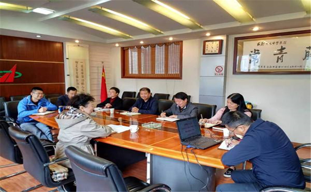 成都市第十七中學(xué)一年學(xué)費是多少？