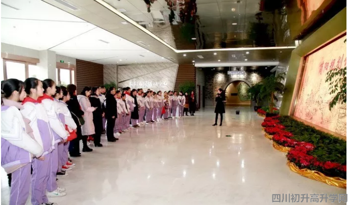 簡陽中學的錄取分數線是多少？