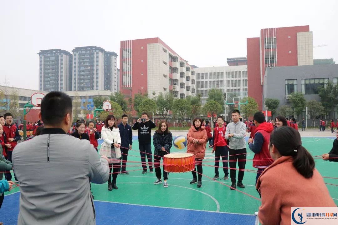 2020年北京第二外國語學(xué)院成都附屬中學(xué)升學(xué)率有多少？