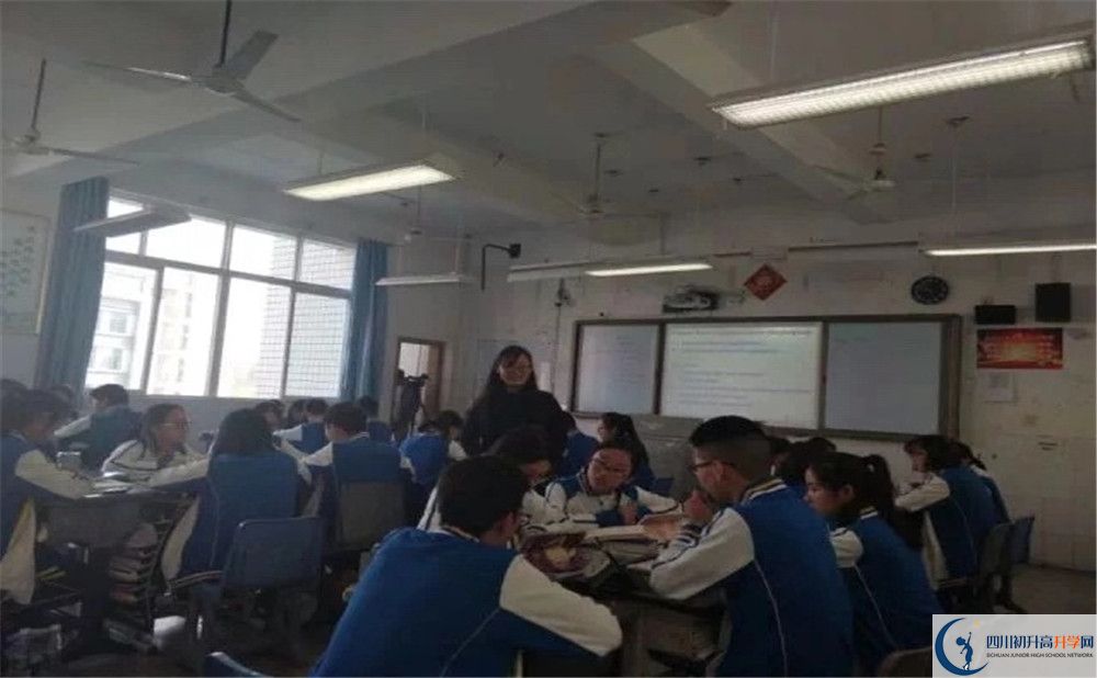 大彎中學(xué)高中部錄取分?jǐn)?shù)是多少？