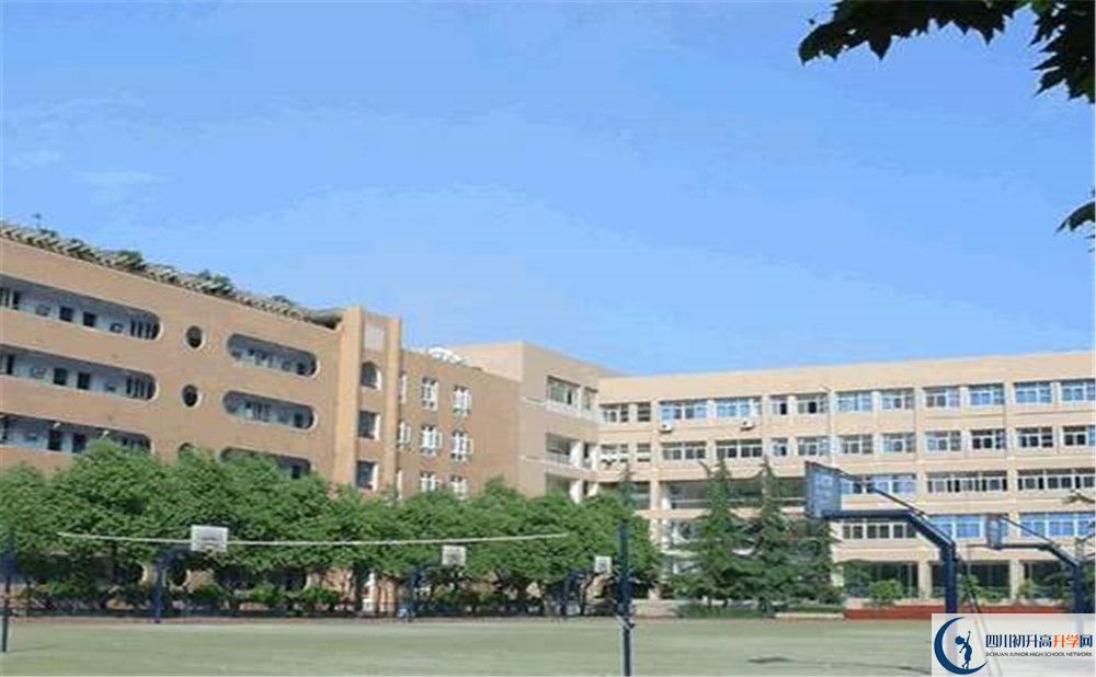 成都大學(xué)附屬中學(xué)的初升高分?jǐn)?shù)線是多少？