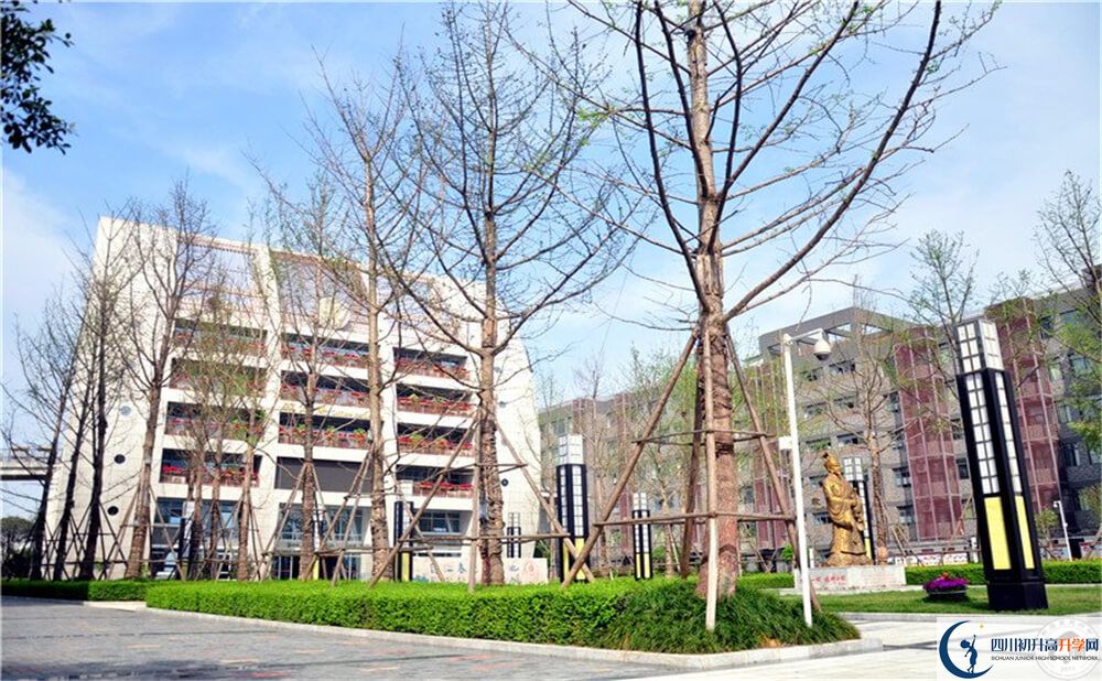 石室天府中學(xué)的高中好不好？