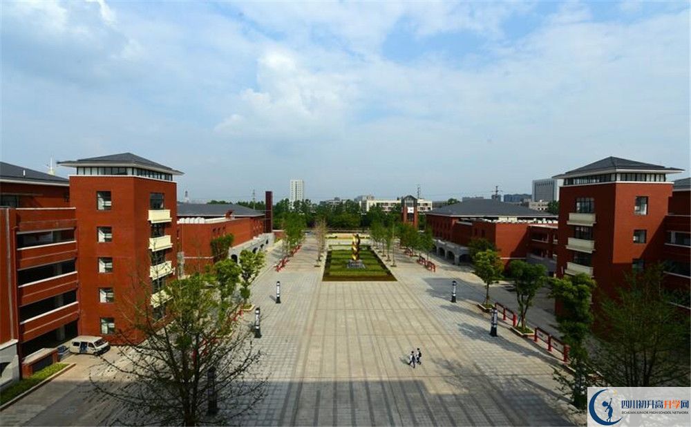 新都一中的高中住宿好不好？