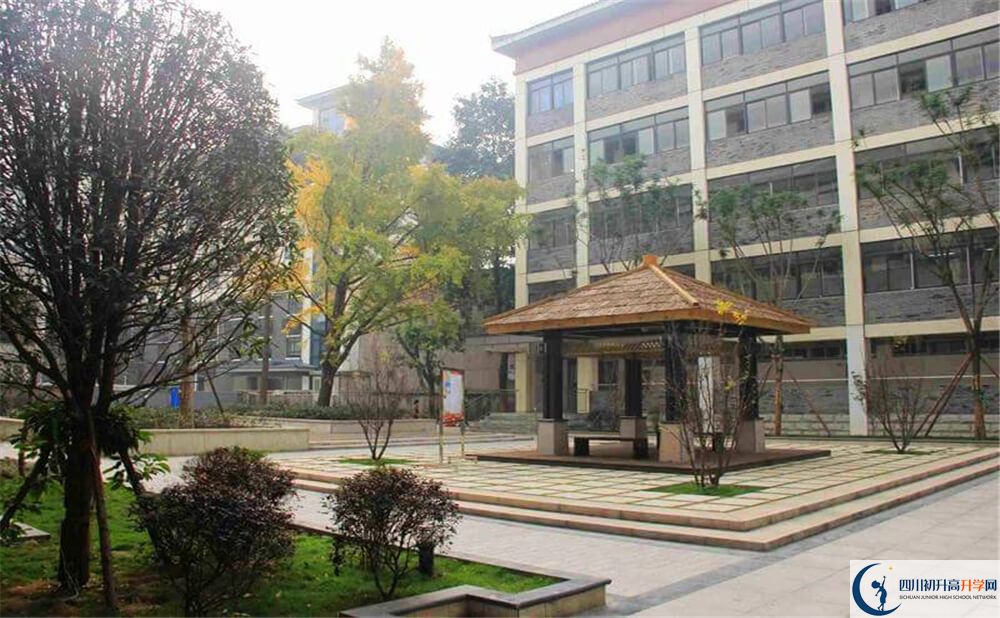 成都市西北中學(xué)高中歷年來的分數(shù)線是多少分？