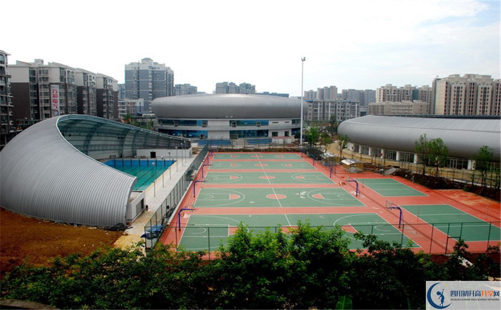 簡陽中學住宿費用是多少？
