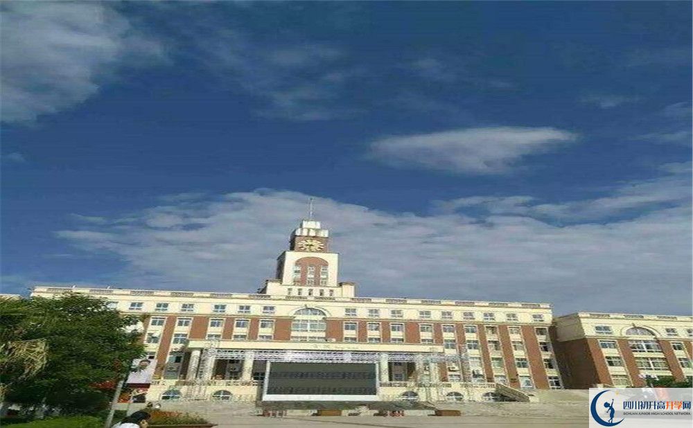 成都實(shí)驗(yàn)中學(xué)高中住宿怎么樣？