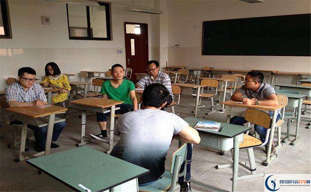 成都實(shí)驗(yàn)中學(xué)2020年外地生學(xué)費(fèi)是多少？