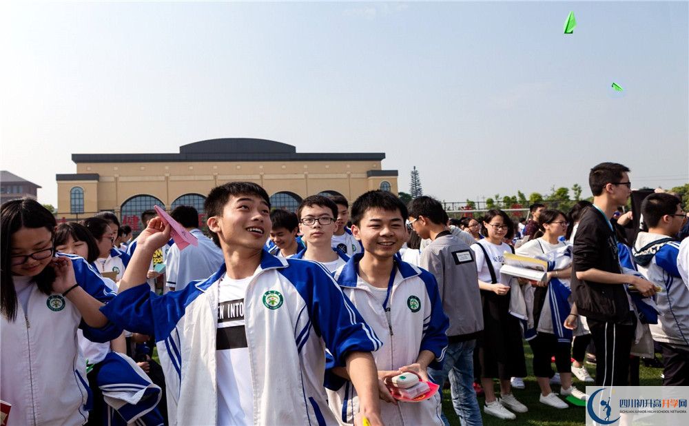 棠湖中學(xué)2020年保送清華北大的人數(shù)有多少？