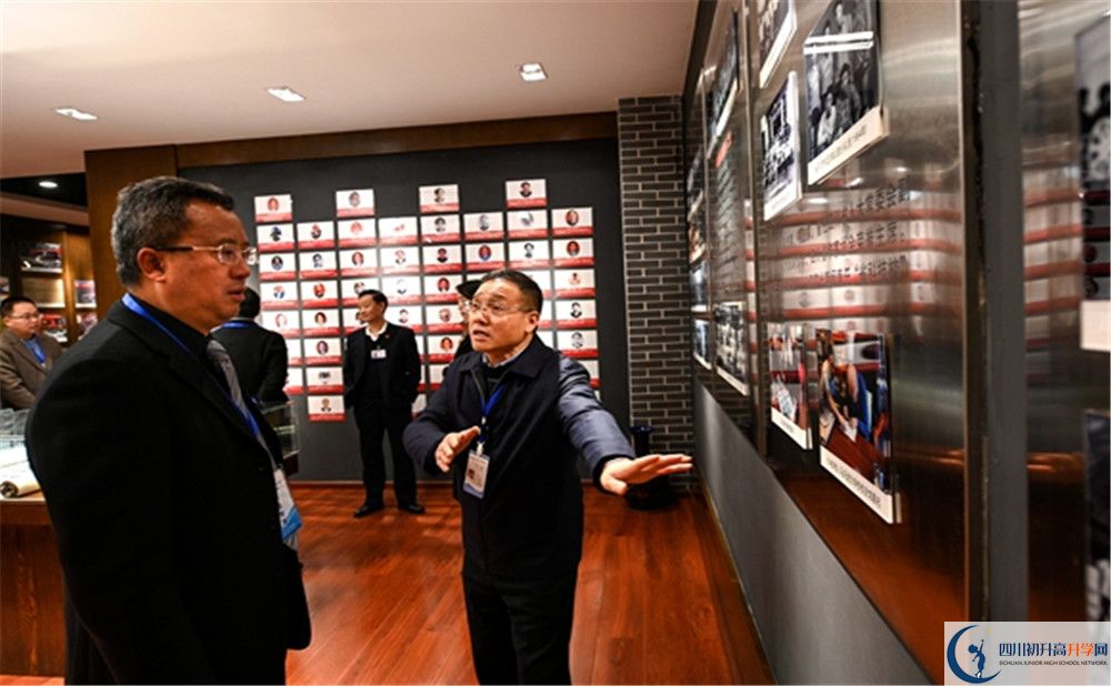成都十二中平行班與實(shí)驗(yàn)班差多少？