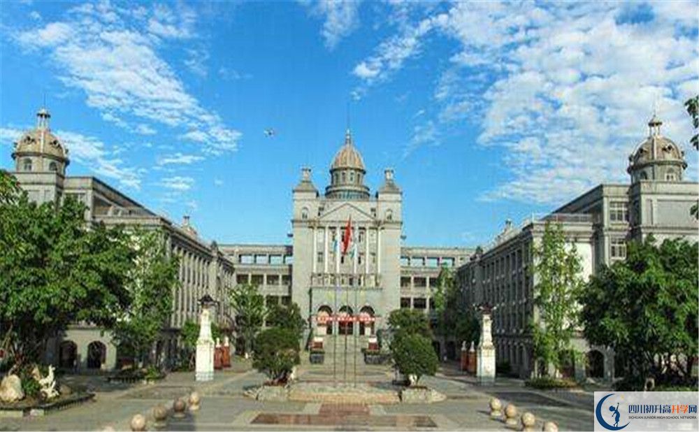 成都石室外國語學(xué)校的位置在哪里？