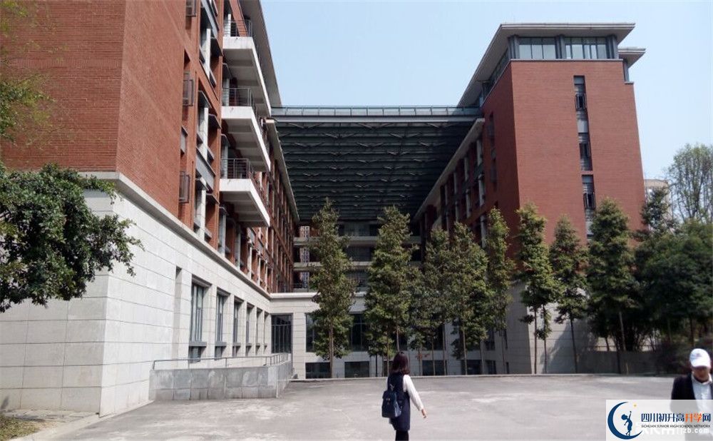 成都七中高新校區(qū)在全國(guó)高中排名是多少？