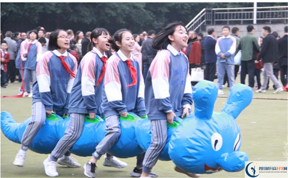 成都嘉祥外國語學校實驗班人數(shù)是多少？