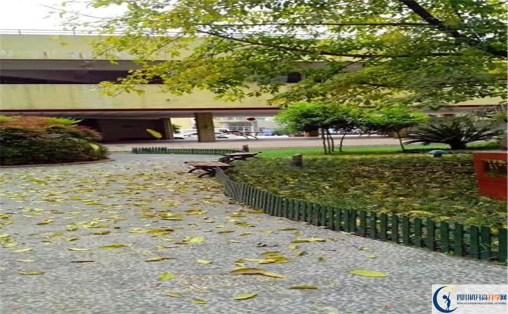 四川師范大學附屬第三實驗中學在全國高中排名多少？