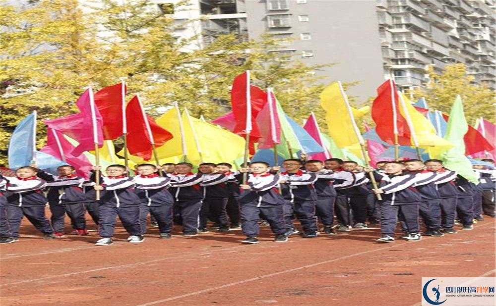 大邑中學(xué)實(shí)驗(yàn)班學(xué)費(fèi)貴嗎？