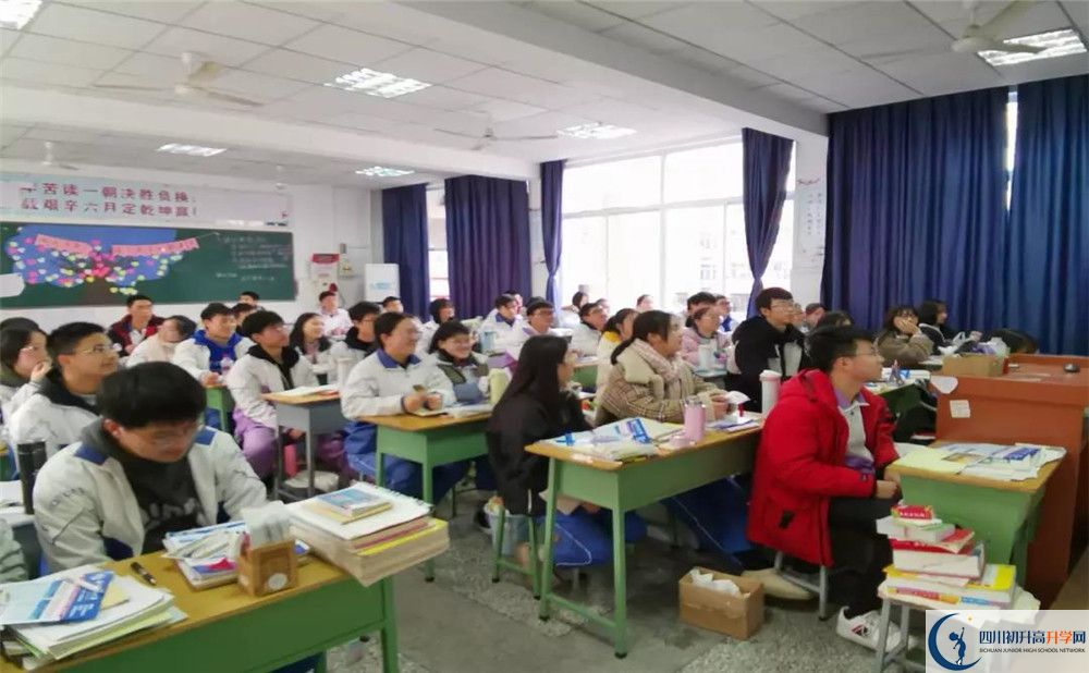 簡陽中學(xué)實(shí)驗(yàn)班學(xué)費(fèi)貴嗎？