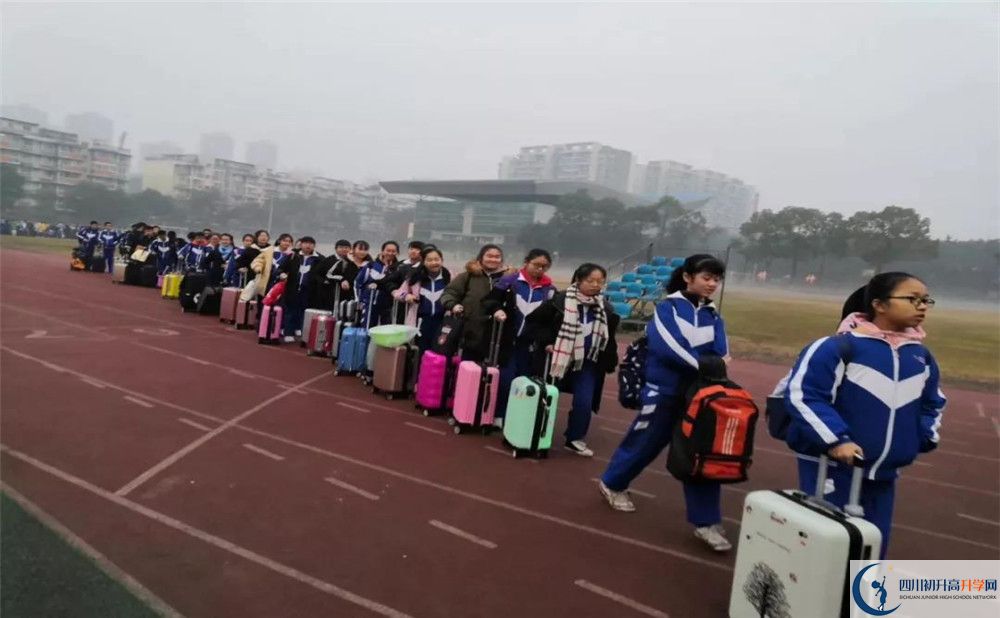成都華西中學2020年高考人數(shù)是多少？