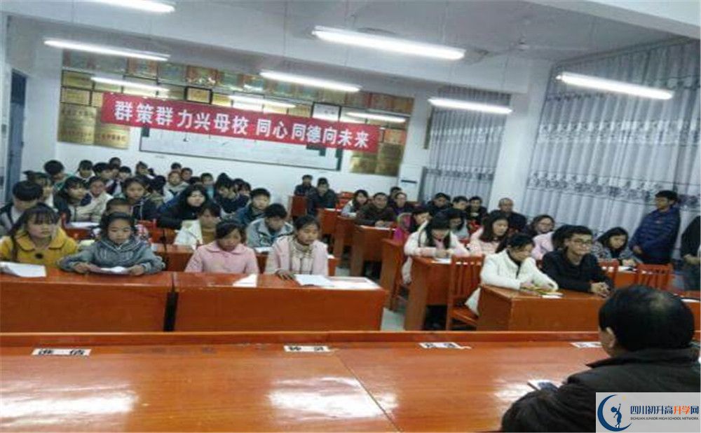 鼎山中學高三診斷考試時間怎么安排？