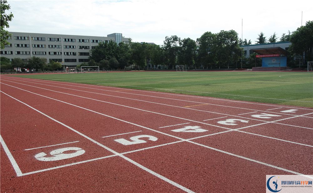 北京師范大學成都實驗中學2020年清華北大人數(shù)怎么樣？